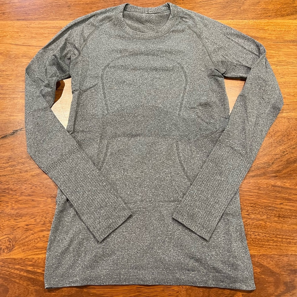 Lululemon Swiftly Tech Long Sleeve size 6